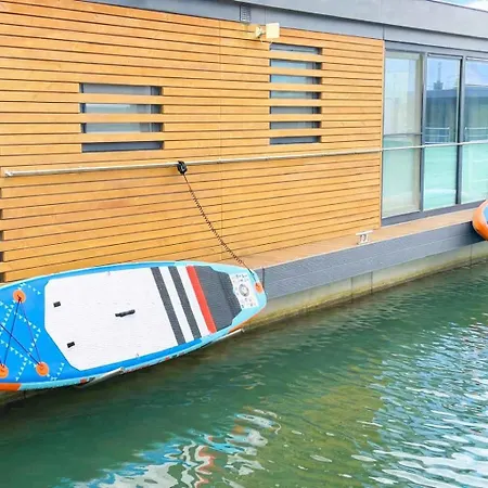 Floatinghouse Seestern Semesterbostad Klitten