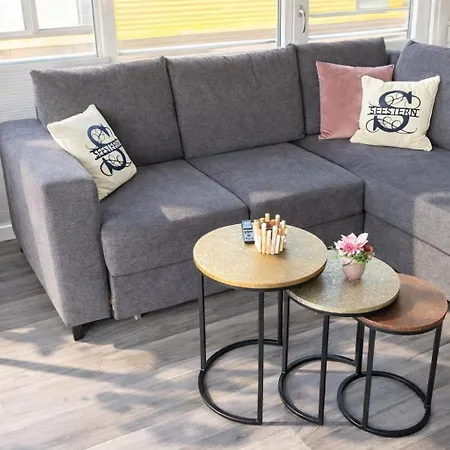 Semesterbostad Floatinghouse Seestern Klitten