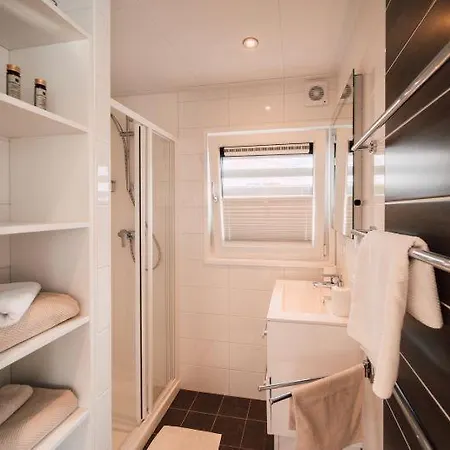 Floatinghouse Seestern Semesterbostad Klitten