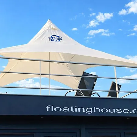Floatinghouse Seestern Klitten